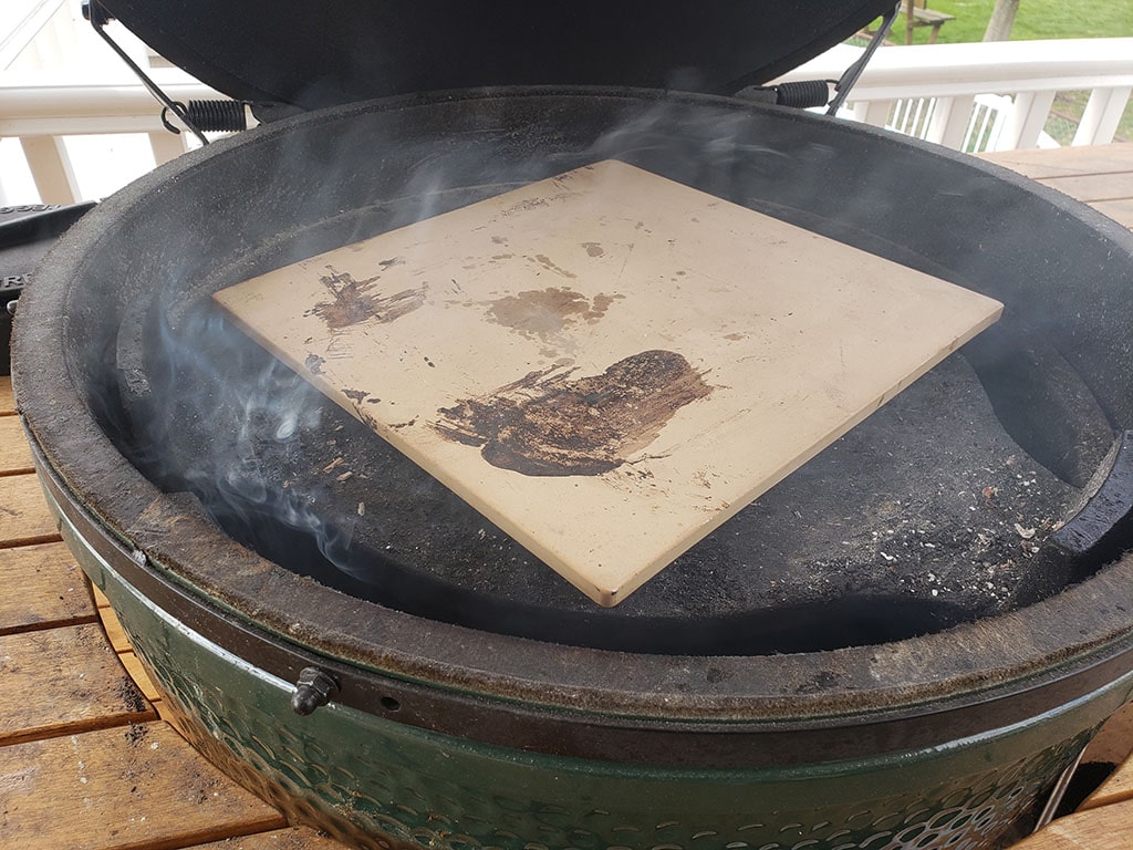 big green egg Placesetter homemade pizza