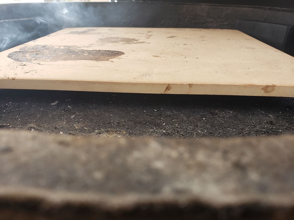big green egg pizza place setter spacing pizza stone